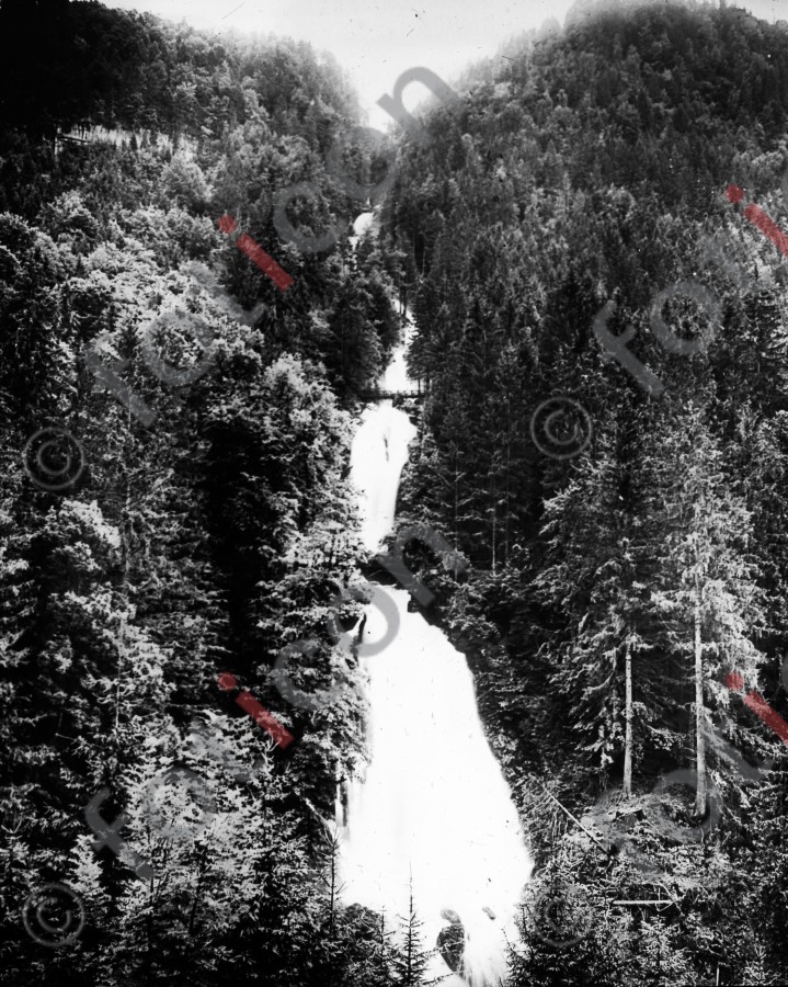 Giessbachfall | Giessbach Falls (foticon-simon-023-010-sw.jpg)